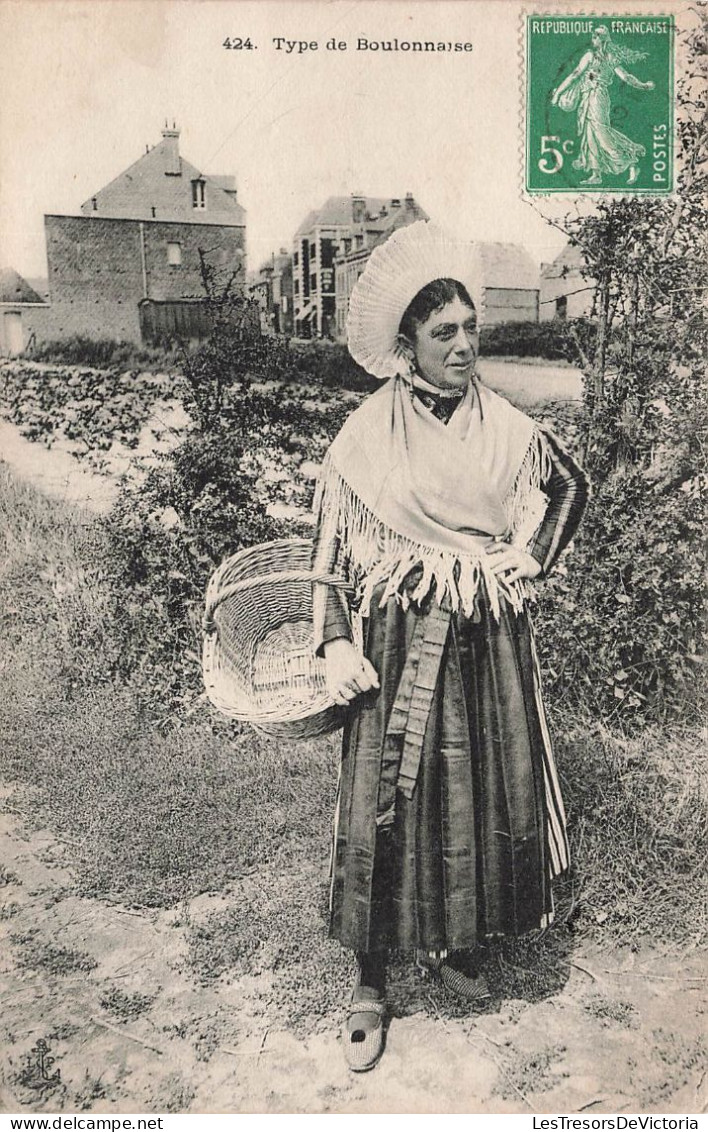 FOLKLORE - Costumes - Type De Boulonnaise - Femme - Carte Postale Ancienne - Costumes