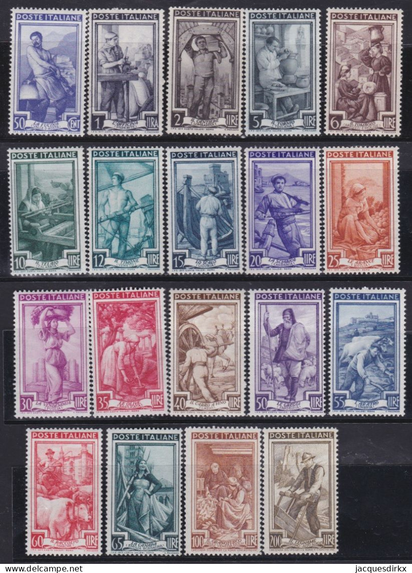 Italy   .  Y&T   .     572/590  (2 Scans)      .    **         .    MNH - 1946-60: Nuevos