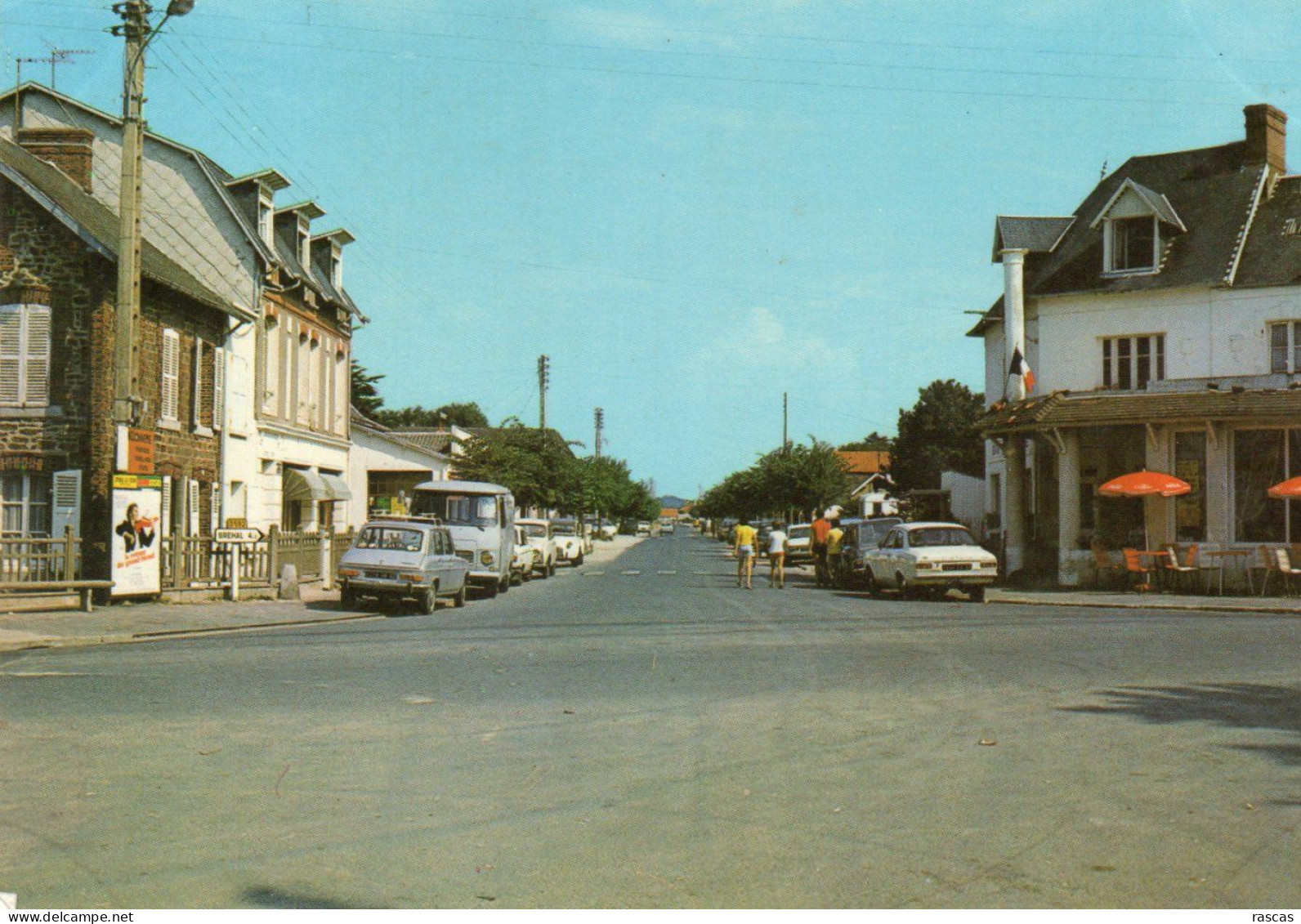 CPM - R - MANCHE - SAINT MARTIN DE BREHAL - L'AVENUE DE LA PLAGE - Brehal