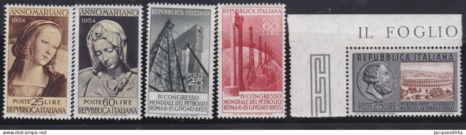 Italy   .  Y&T   .     5 Stamps     .    **         .   MNH - 1946-60: Nuevos