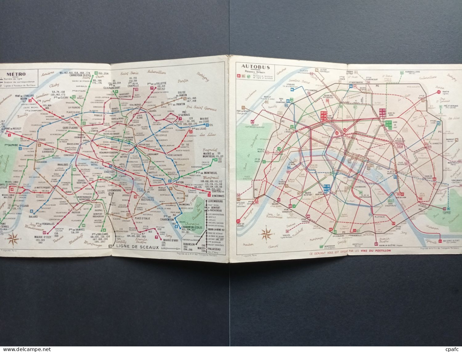 Plan De Paris Et Sa Région Par Les Autobus Et Le Métro / Illustré Par Georges Redon / Publicité Vins Postillon - Europe