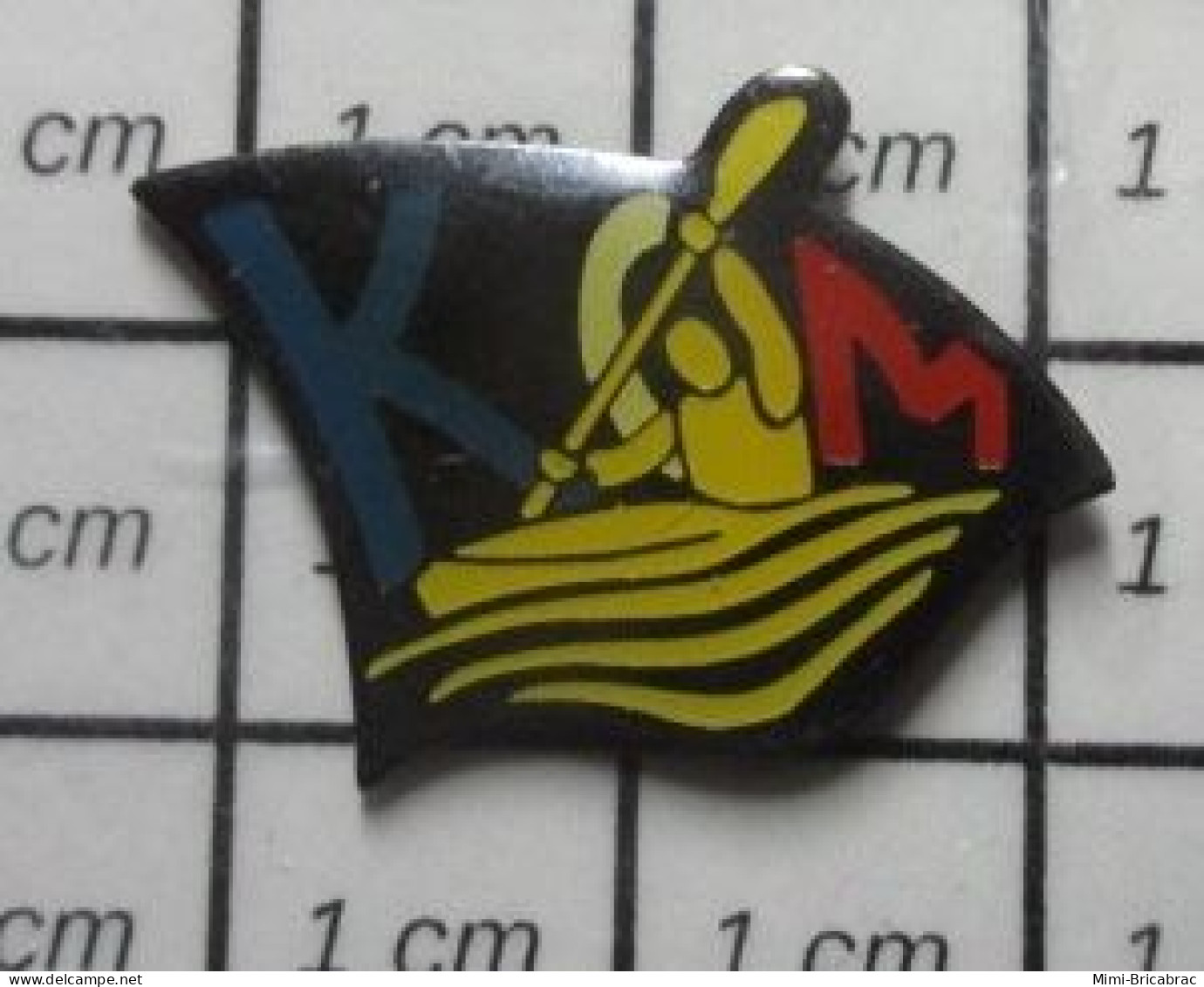 617 PIN'S PINS / Rare Et De Belle Qualité ! / SPORTS /  CANOE-KAYAK KOM - Kano