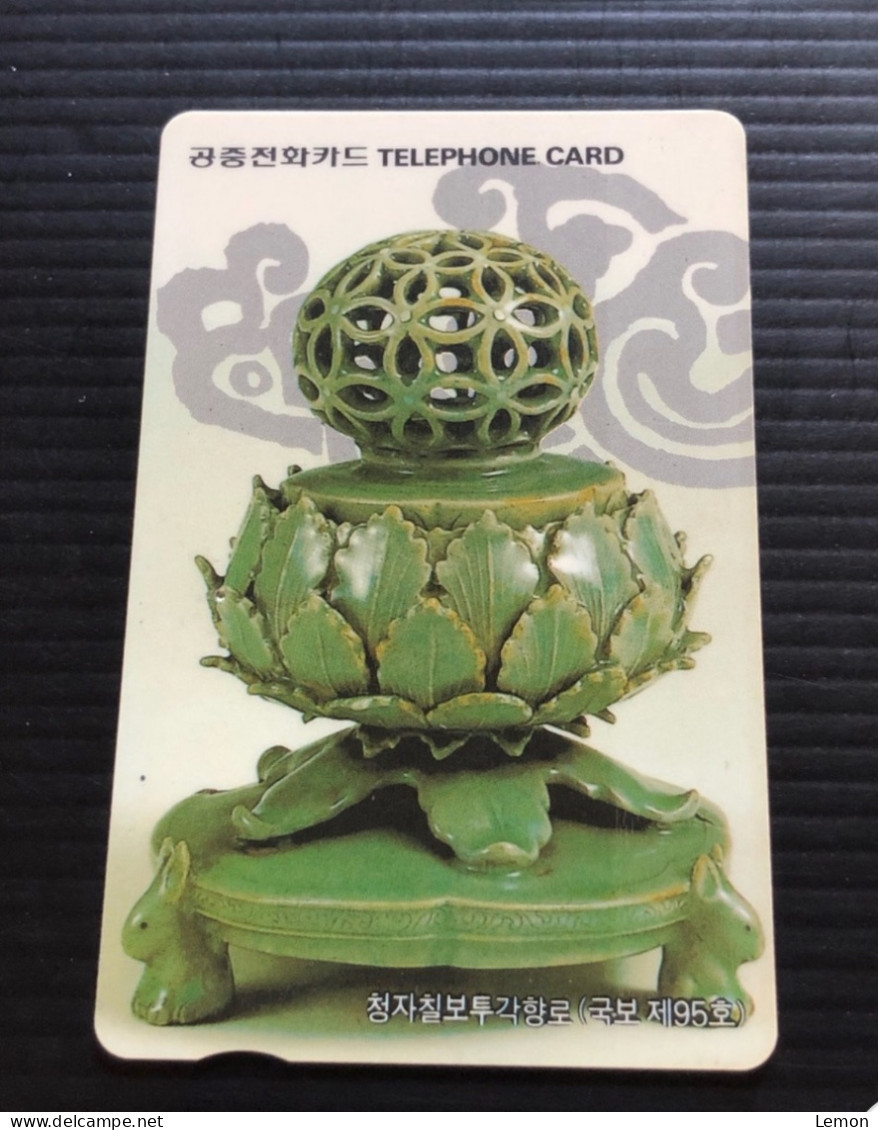 Korea Phonecard, Vintage Porcelain, 1 Used Card - Korea, South