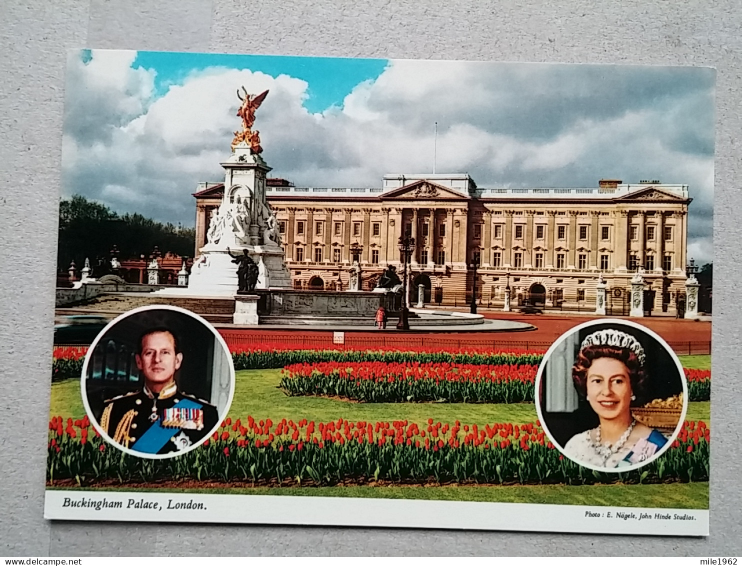 KOV 540-13 - LONDON, England,  - Buckingham Palace