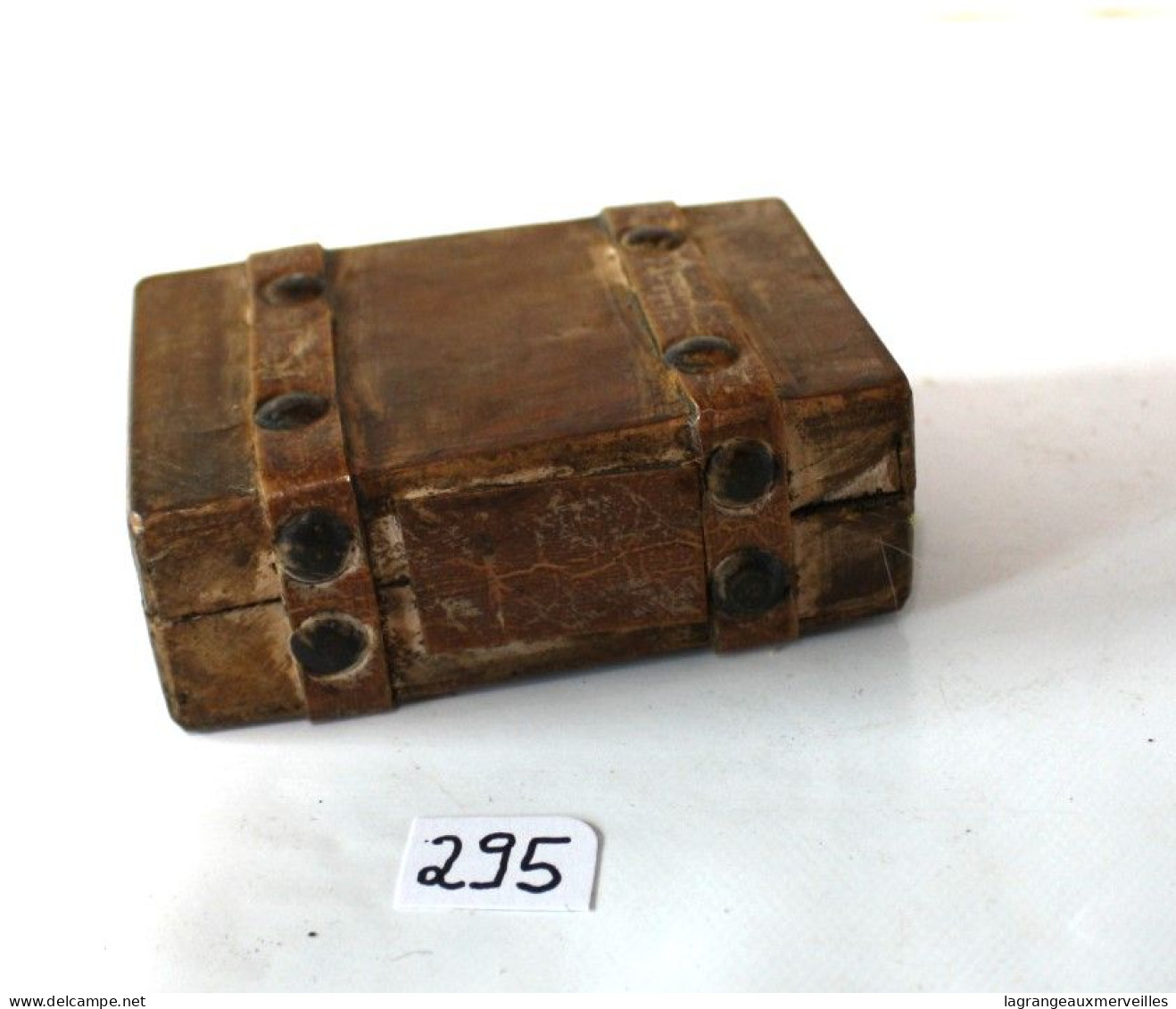 C295 Ancienne Boite Miniature Représentant Une Valise - Materiales