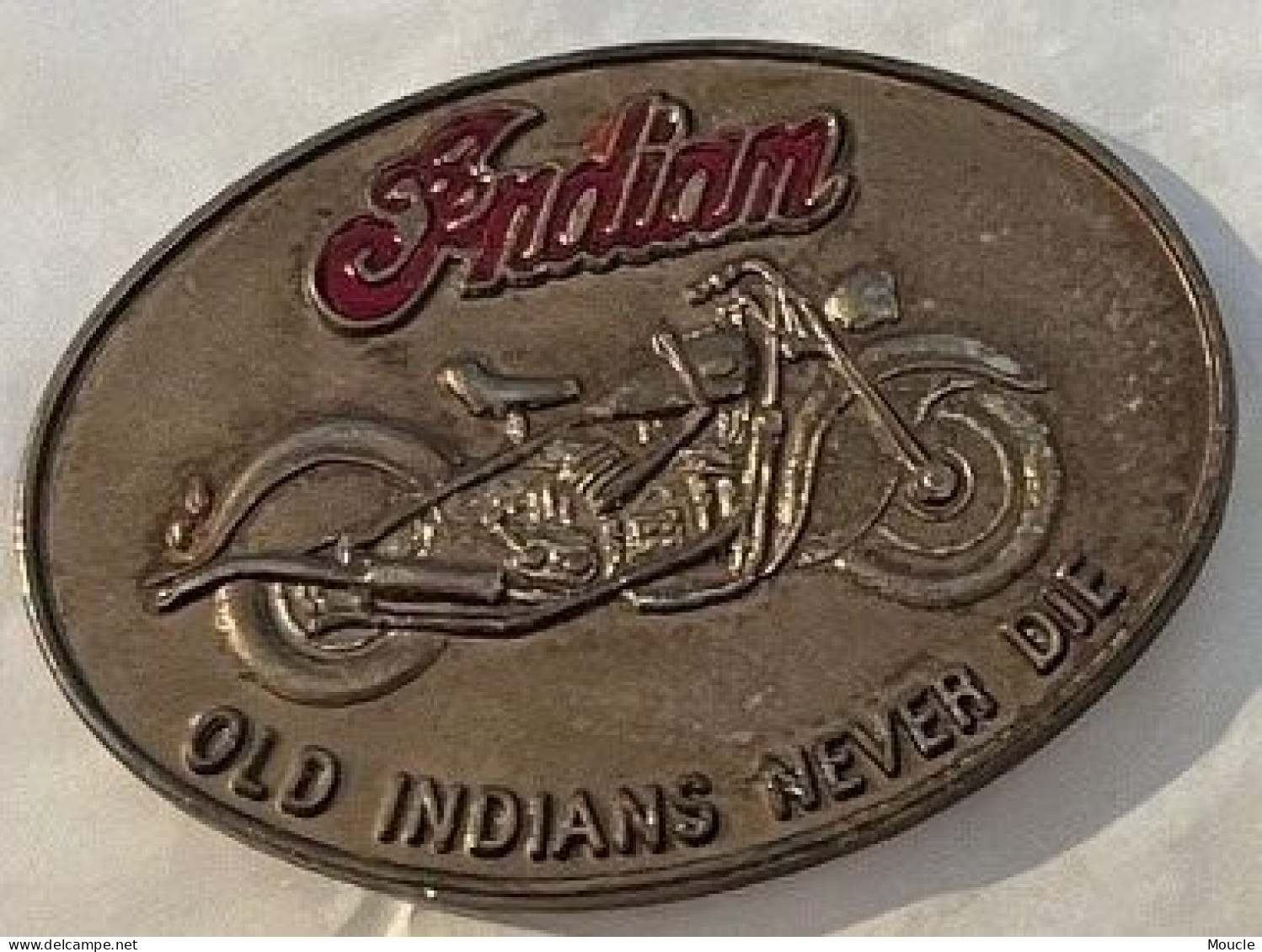 MOTO - MOTOCYCLISTE - MOTORBIKE - MOTORRAD - BIKER - INDIAN - OLD INDIANS NEVER DIE -       (ROUGE) - Motorbikes