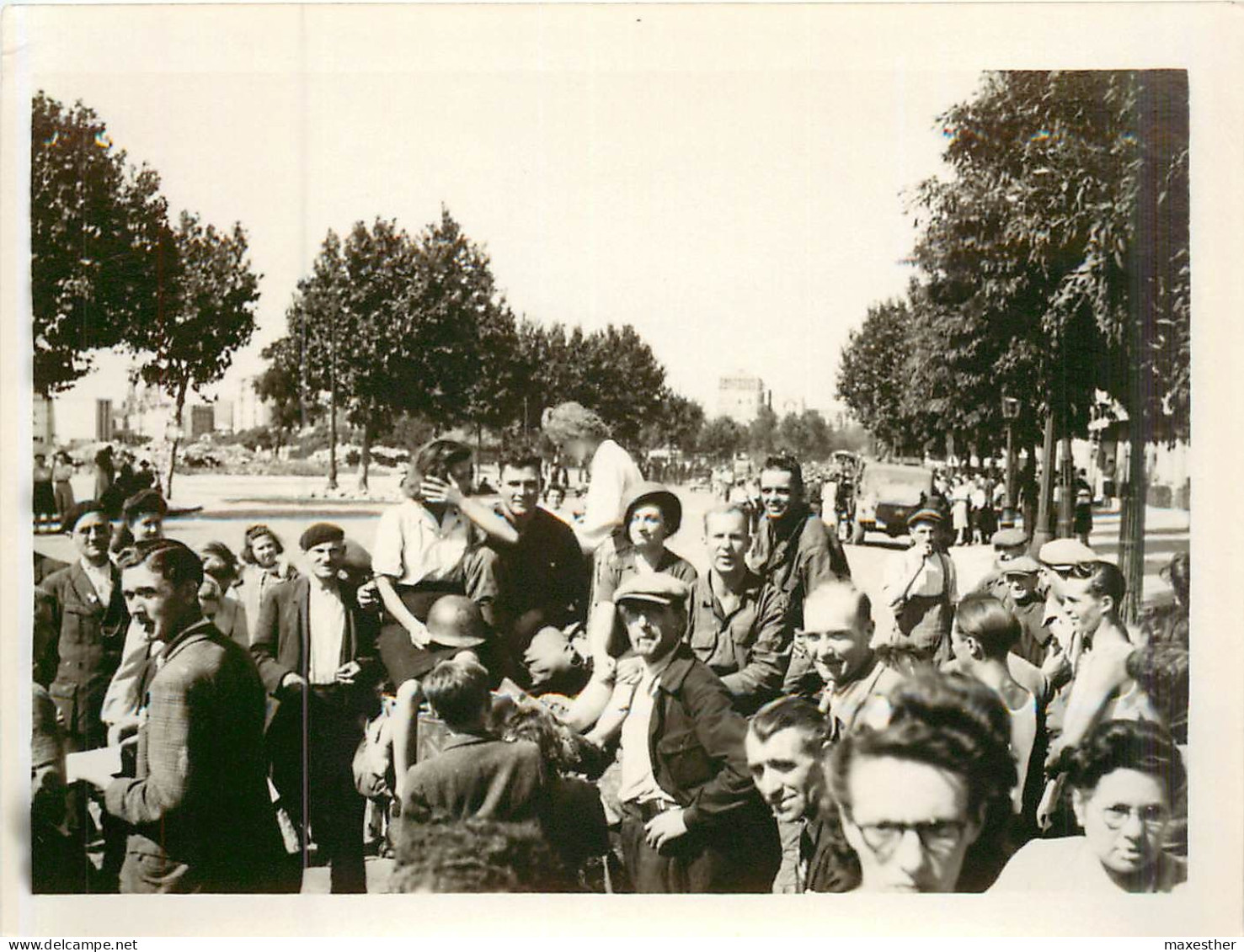 KREMLIN BICETRE La Foule à  L'arrivée Des Alliés, Par La RN7,  Pour La Libération De Paris - PHOTO 12 X 9 - Kremlin Bicetre