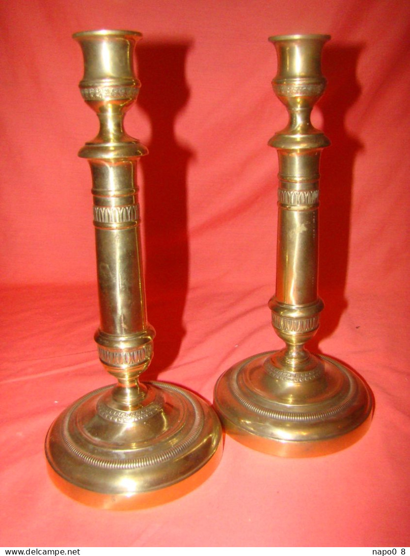 Paire De Bougeoirs En Laiton Massif époque " Restauration " Début 19 ème ( 1830 ) - Candelabri E Candelieri