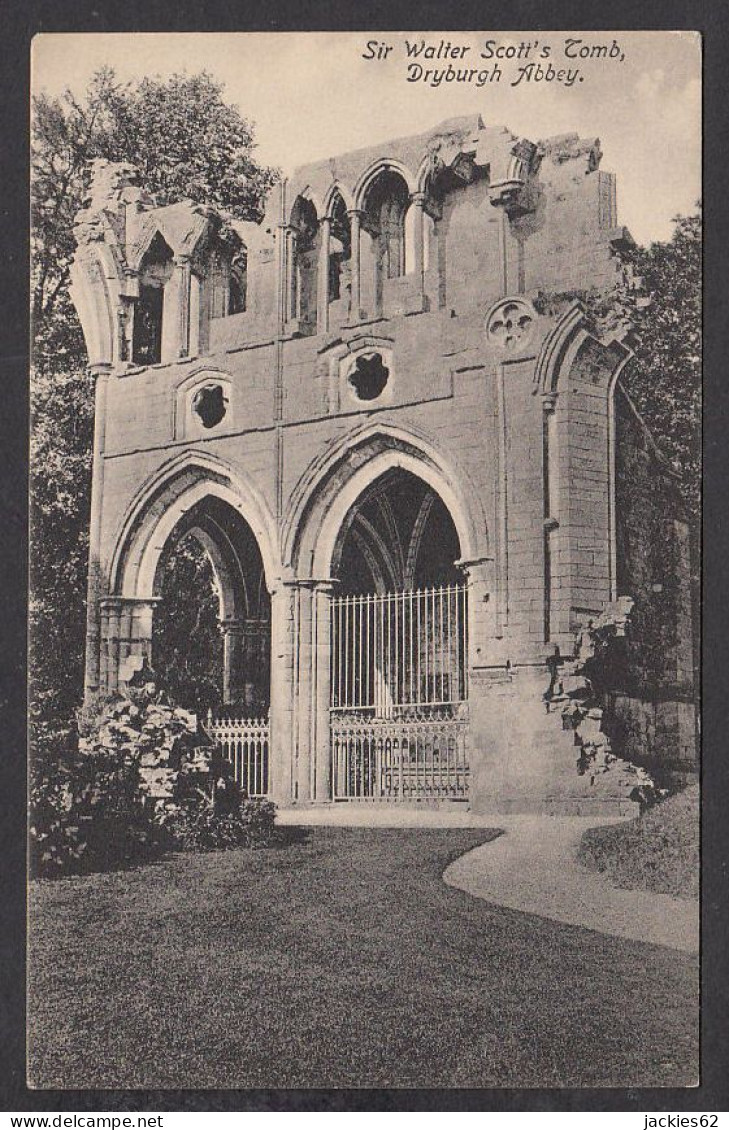 111196/ DRYBURGH, Abbey, Sir Walter Scott's Tomb - Berwickshire