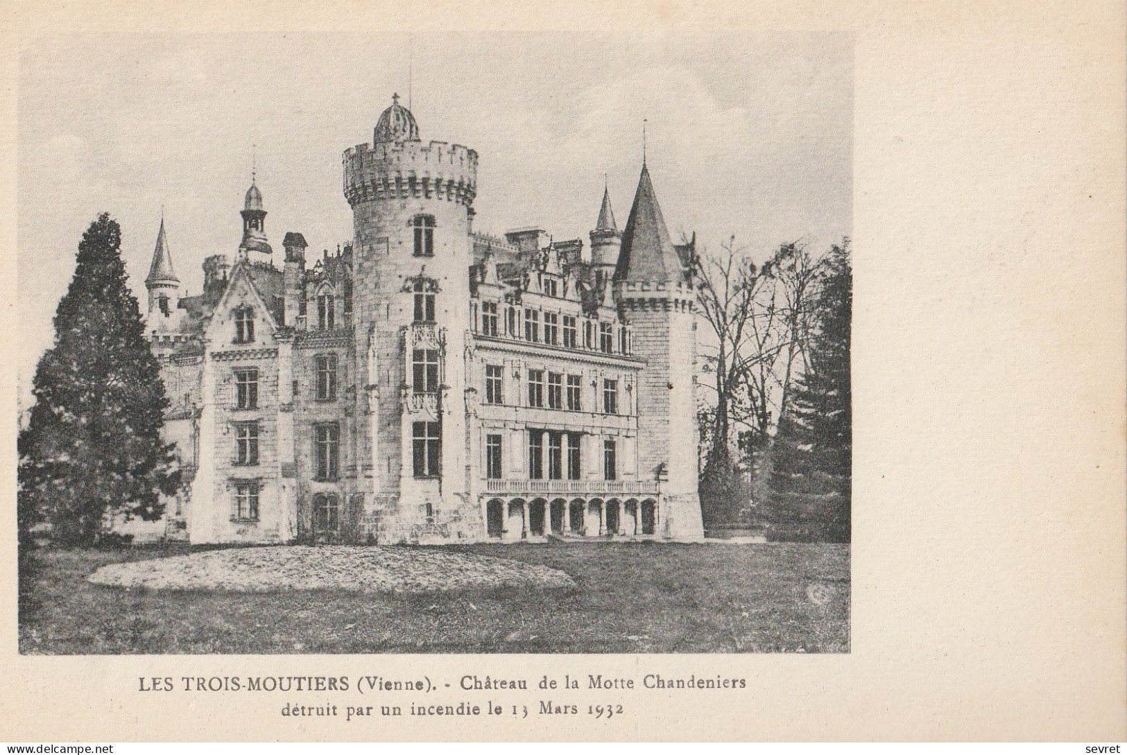 LES TROIS MOUTIERS. - Château De La Motte Chandeniers. Cliché RARE - Les Trois Moutiers