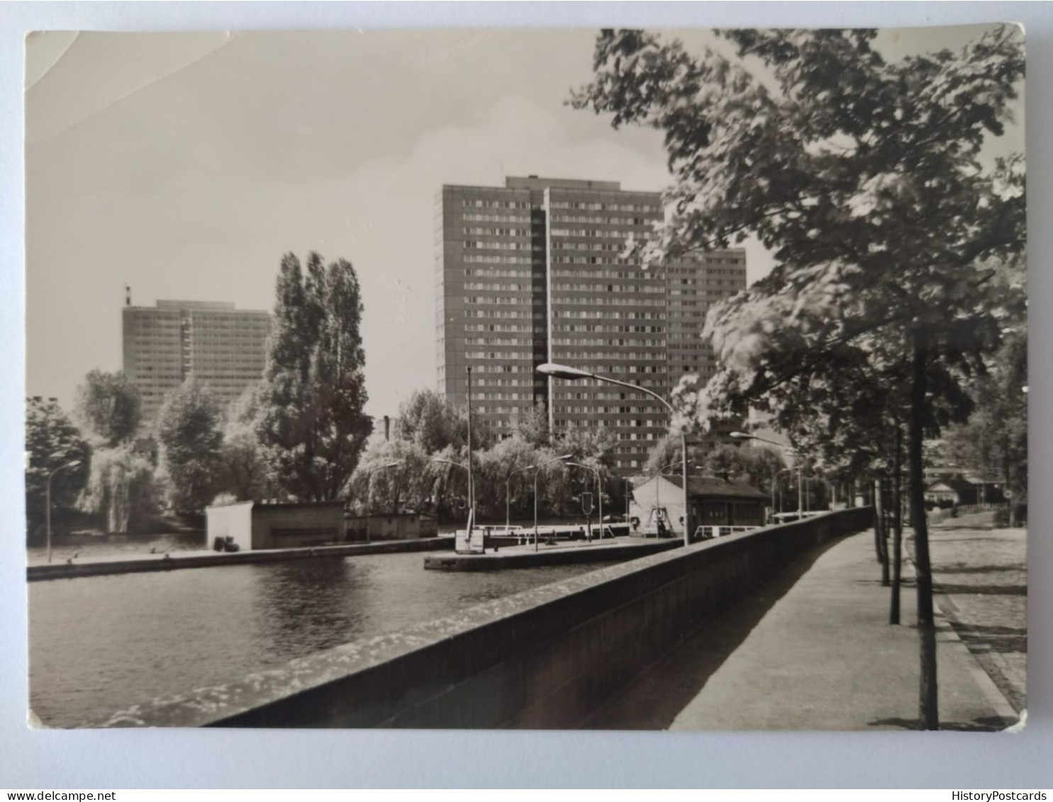 Berlin-Hauptstadt Der DDR, Hochhäuser Am Fischerkietz Mit Schleuse, 1971 - Mitte