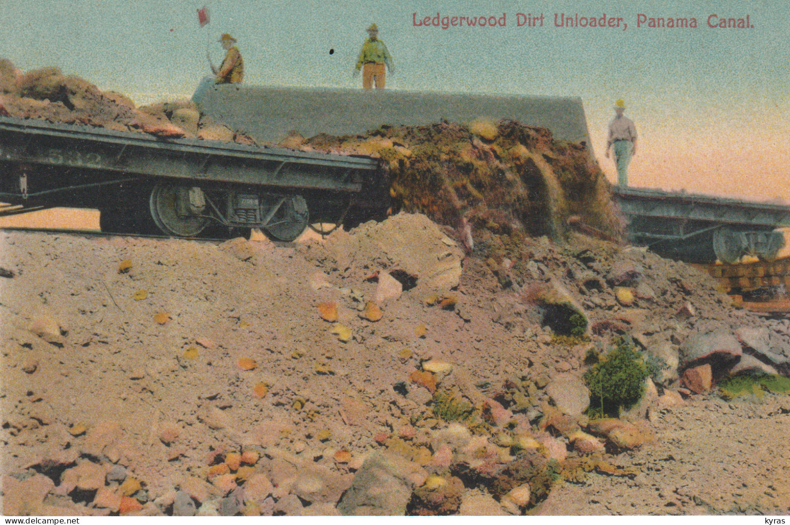 PANAMA Canal . Ledgerwood  Dirt. Unloader - Panama