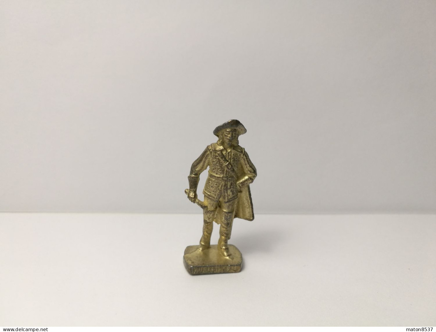 Kinder :  K93 N138  Französische Musketiere Um 1670 1980-92 - Musketeer 4 - Gold SCAME - Figurines En Métal