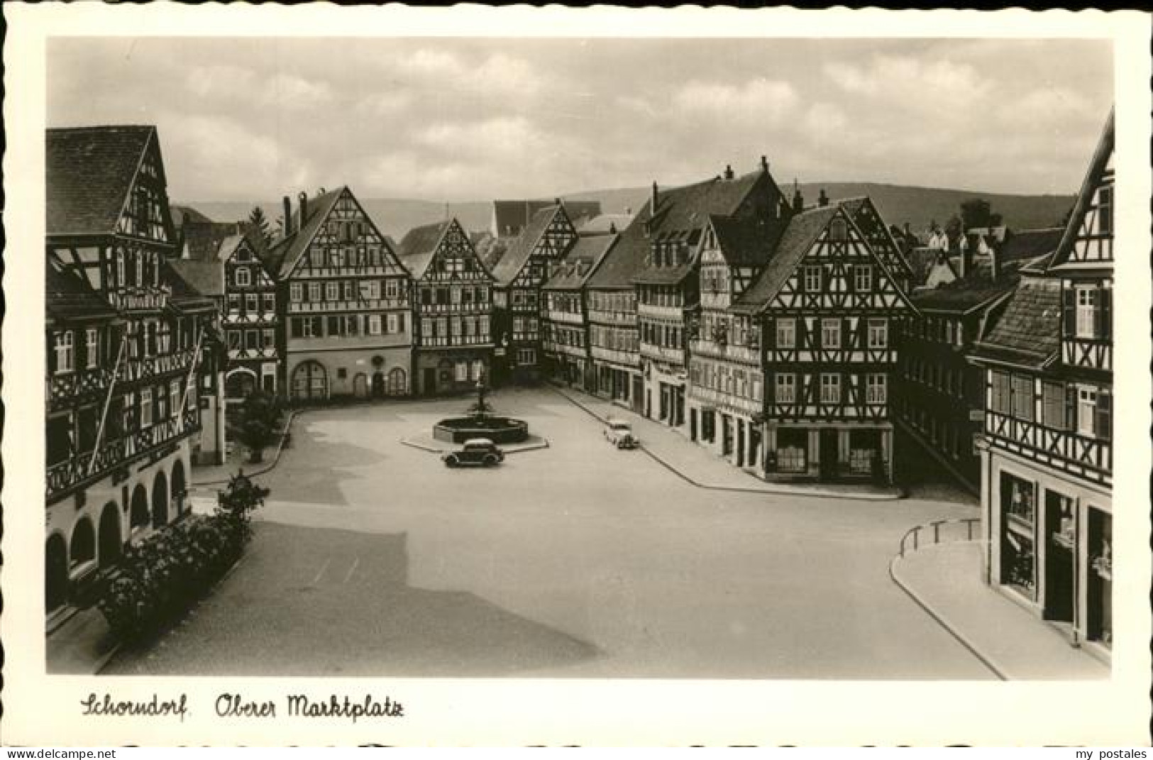 41372337 Schorndorf Wuerttemberg Oberer Marktplatz Brunnen Fachwerkhaus Schorndo - Schorndorf