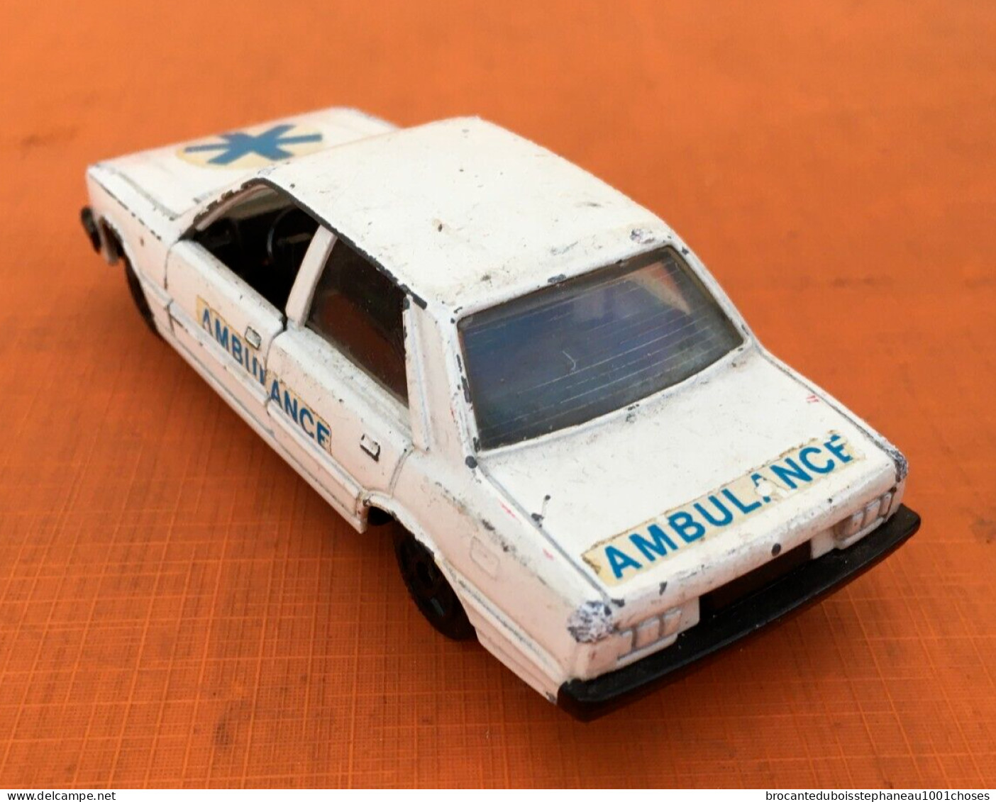 Voiture Miniature Peugeot 505 Ambulance Solido - Solido