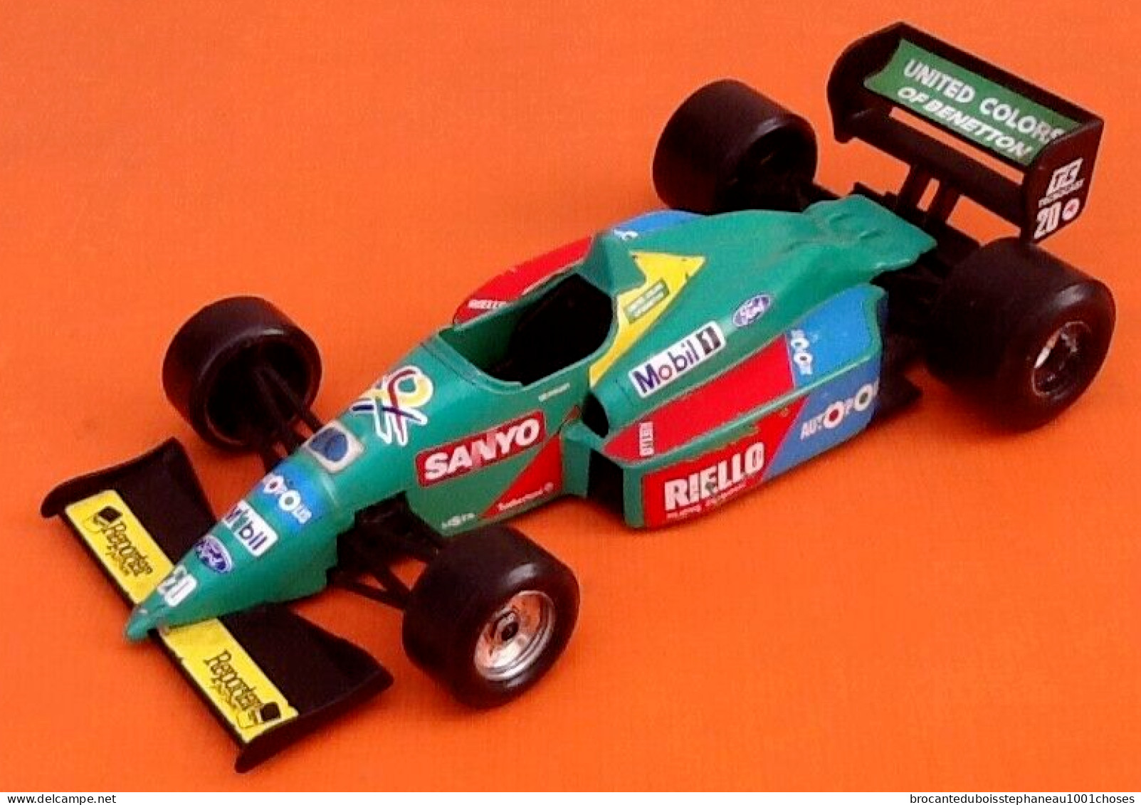 Voiture Miniature  Benetton Ford B188   Burago Echelle : 1/24ème - Burago