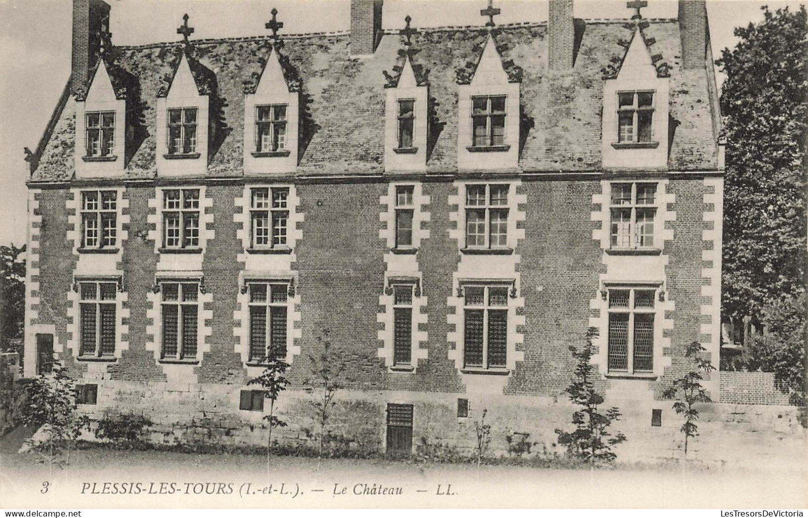 FRANCE - Plessis Les Tours - Le Château - LL - Carte Postale Ancienne - Saint Jean Pied De Port