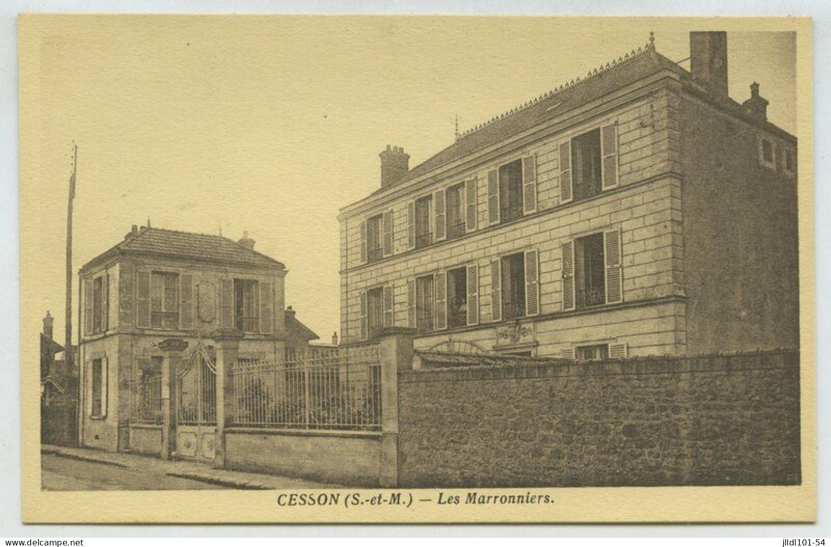77 - Cesson, 2 Cpa Les Marronniers & Propriété Les Marronniers Prise De La Pelouse (lt7) - Cesson