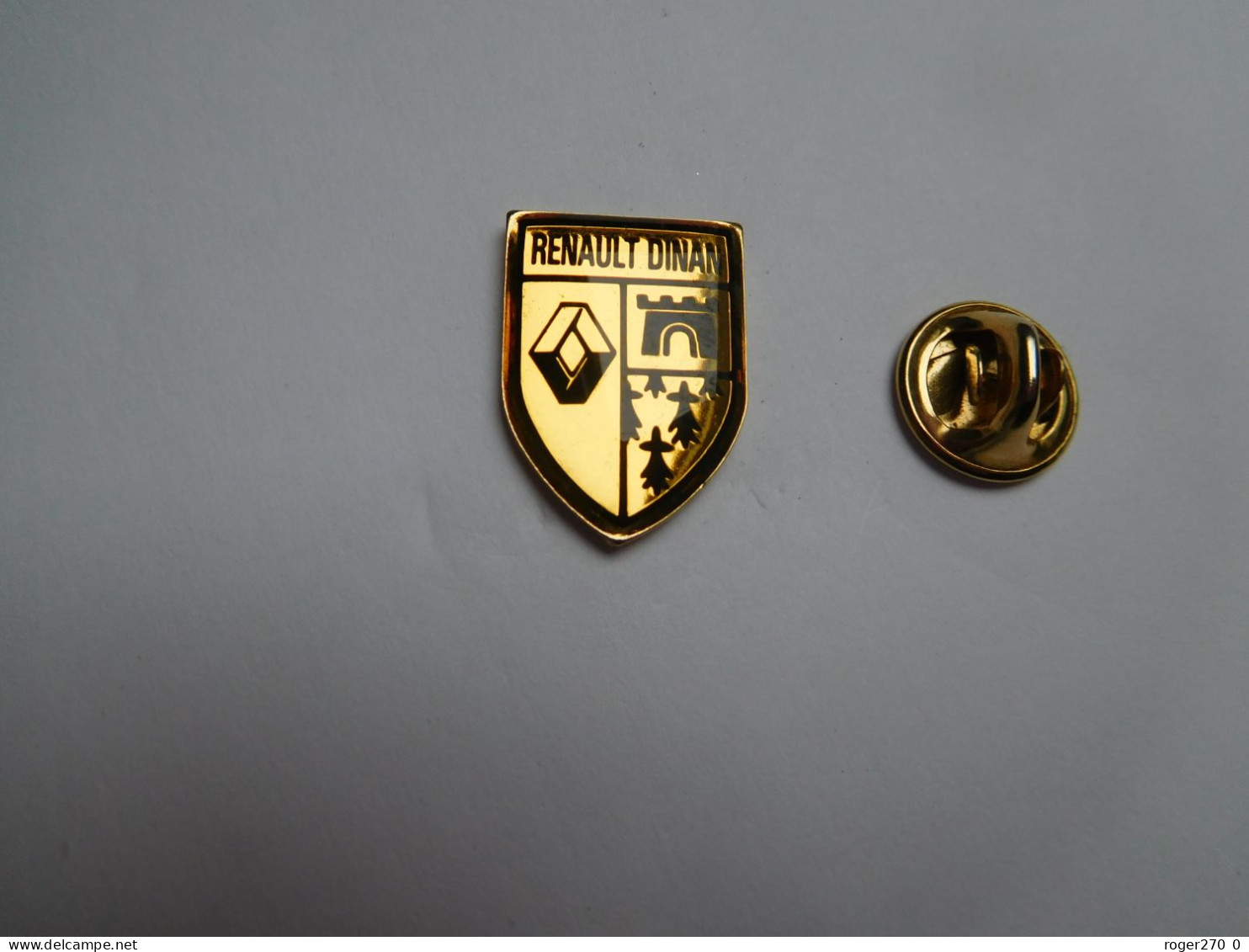 Beau Pin's , Auto Renault Dinan , Blason  , ATTENTION : Pointe Recollée - Renault