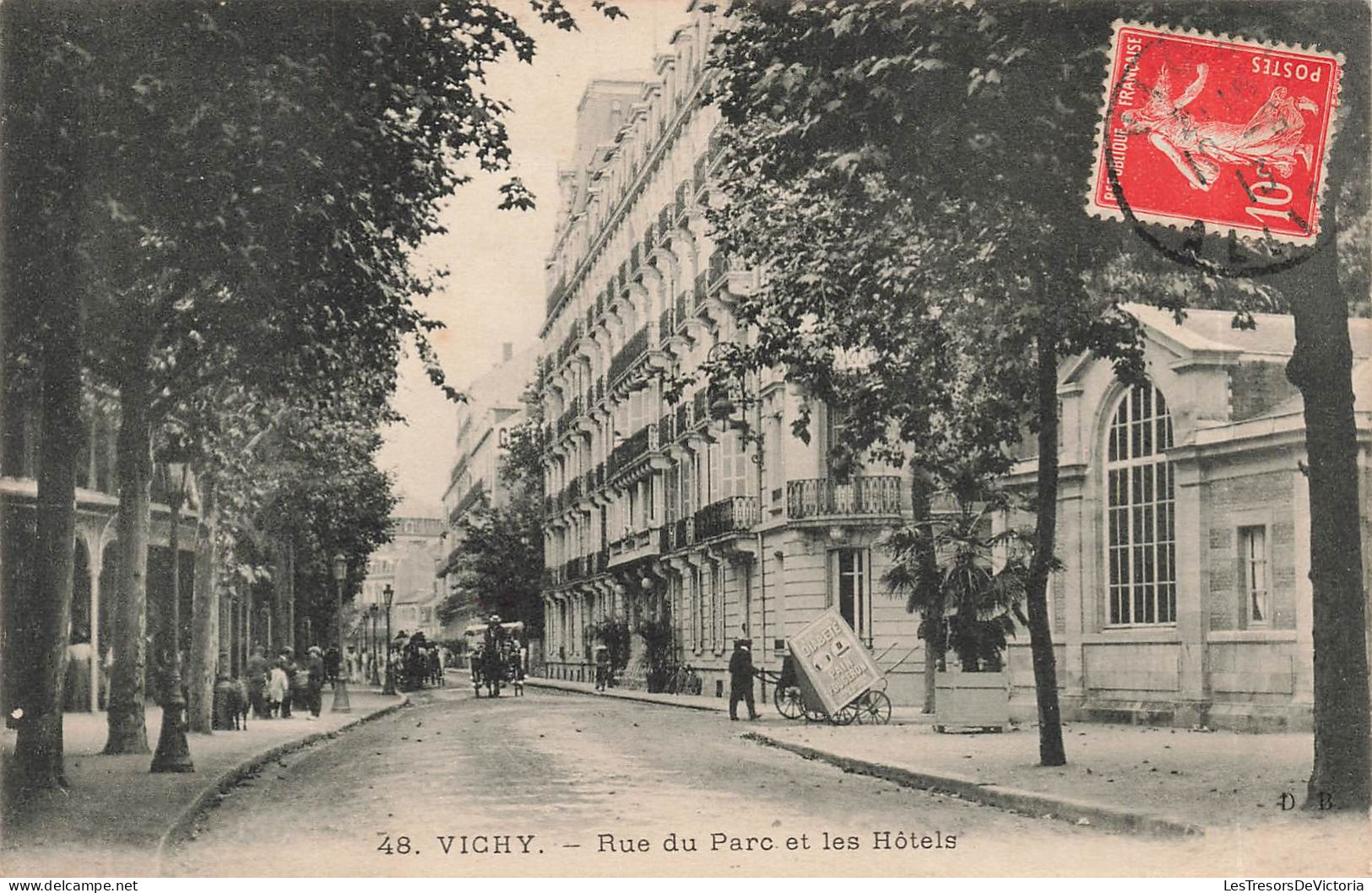 FRANCE - Vichy - Rue Du Parc Et Les Hôtels - Carte Postale Ancienne - Vichy