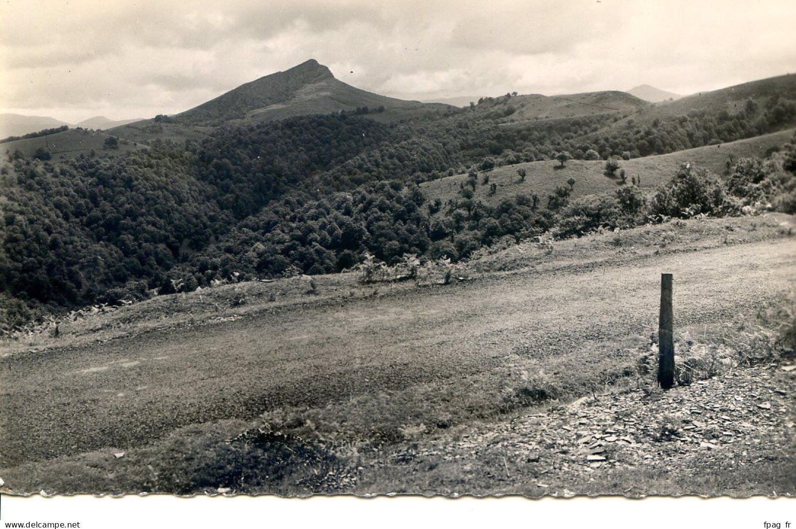 Sare (64 - Pyrénées Atlantiques) - Col De Leizarieta - Vue Sur Le Pic De Peña-Plata Et Les Palombières - Sare