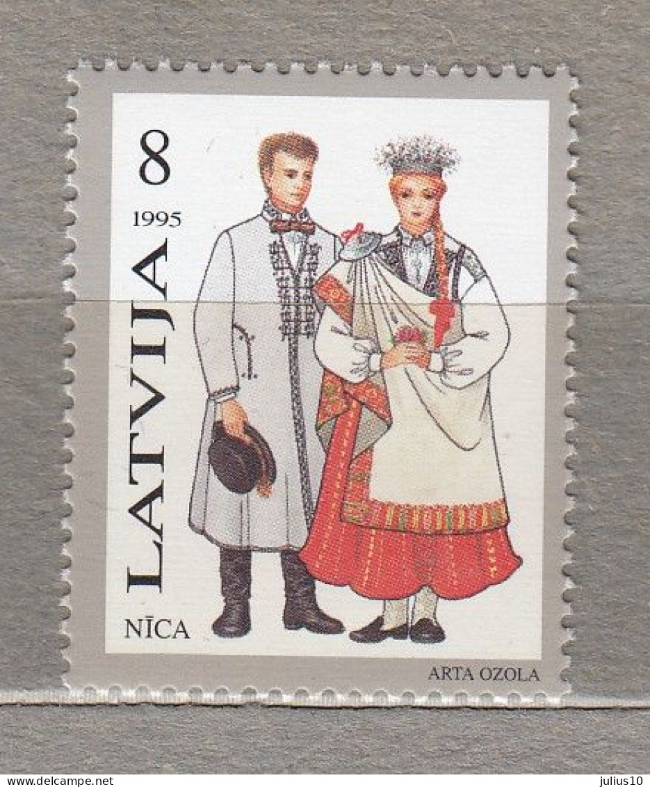 LATVIA 1995 Traditional Costumes MNH(**) Mi 407 #Lv119 - Costumes