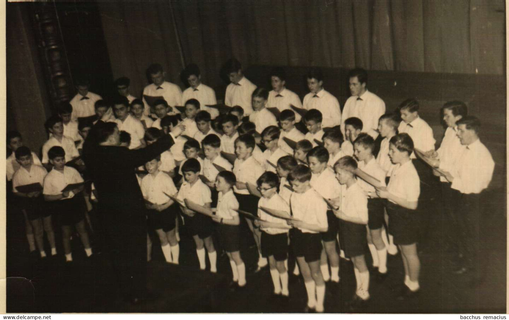 DIFFERDANGE - Photo Original D'une Chorale Avec Leur Directeur 1965 - Differdingen