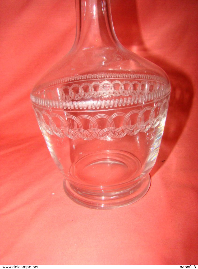 Carafe à Vin à Piédouche En Cristal Gravé époque Début 20 ème - Glass & Crystal