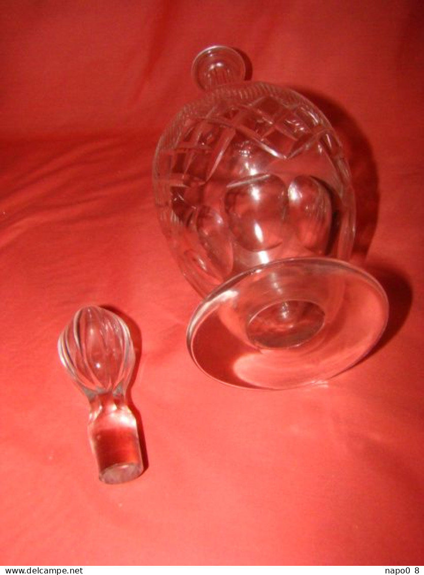 Carafe à Vin à Piédouche En Cristal De " Lorraine " Gravé époque Début 20 ème - Glas & Kristal