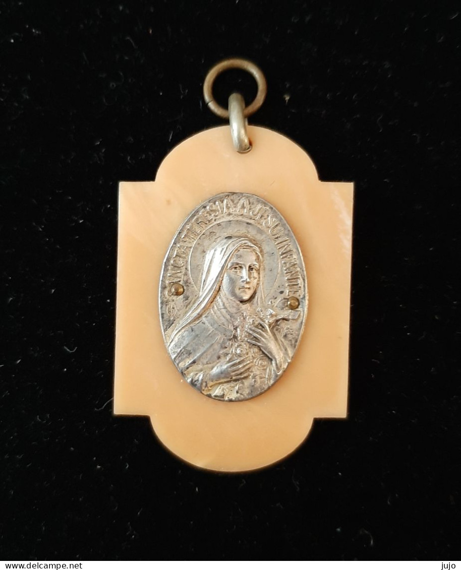 Autres Collections - Religion - Médaille Religieuse Sancta Theresia A Jesu Infante - Sainte Thérèse De L'Enfant Jésu - Religion & Esotérisme