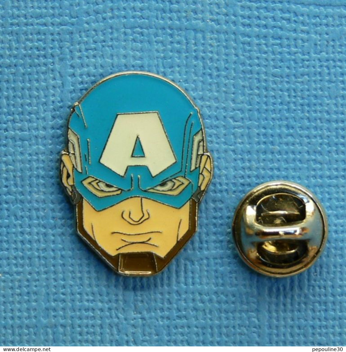 1 PIN'S /  ** MASQUE DE CAPTAIN AMÉRICA Steven « Steve » ROGERS / THE AVENGERS / MARVEL COMICS ** . (©Marvel ©Disney) - Cinéma