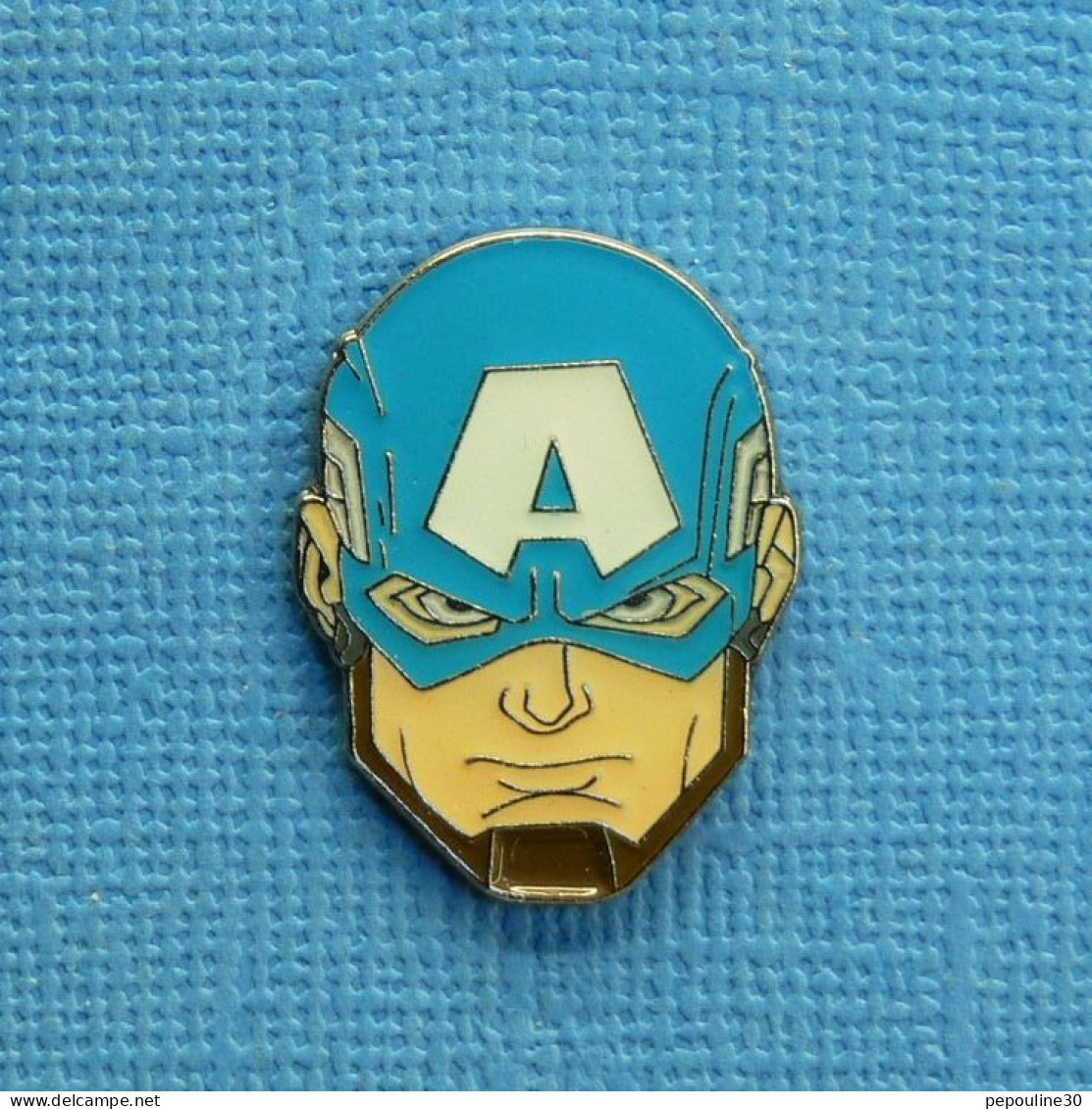 1 PIN'S /  ** MASQUE DE CAPTAIN AMÉRICA Steven « Steve » ROGERS / THE AVENGERS / MARVEL COMICS ** . (©Marvel ©Disney) - Cine