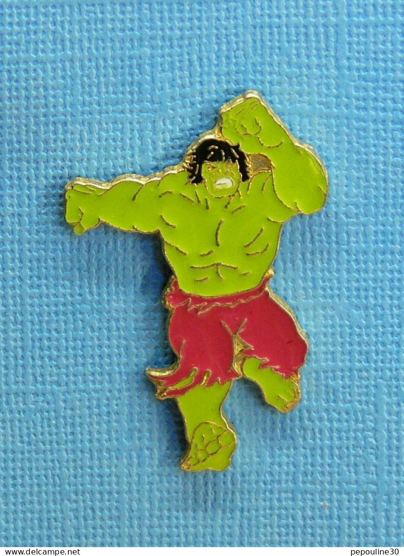 1 PIN'S /  ** " HULK " ROBERT BRUCE BANNER / MARVEL / COMICS ** . (©1988 MARVEL Ent . Group INC) - Cinéma