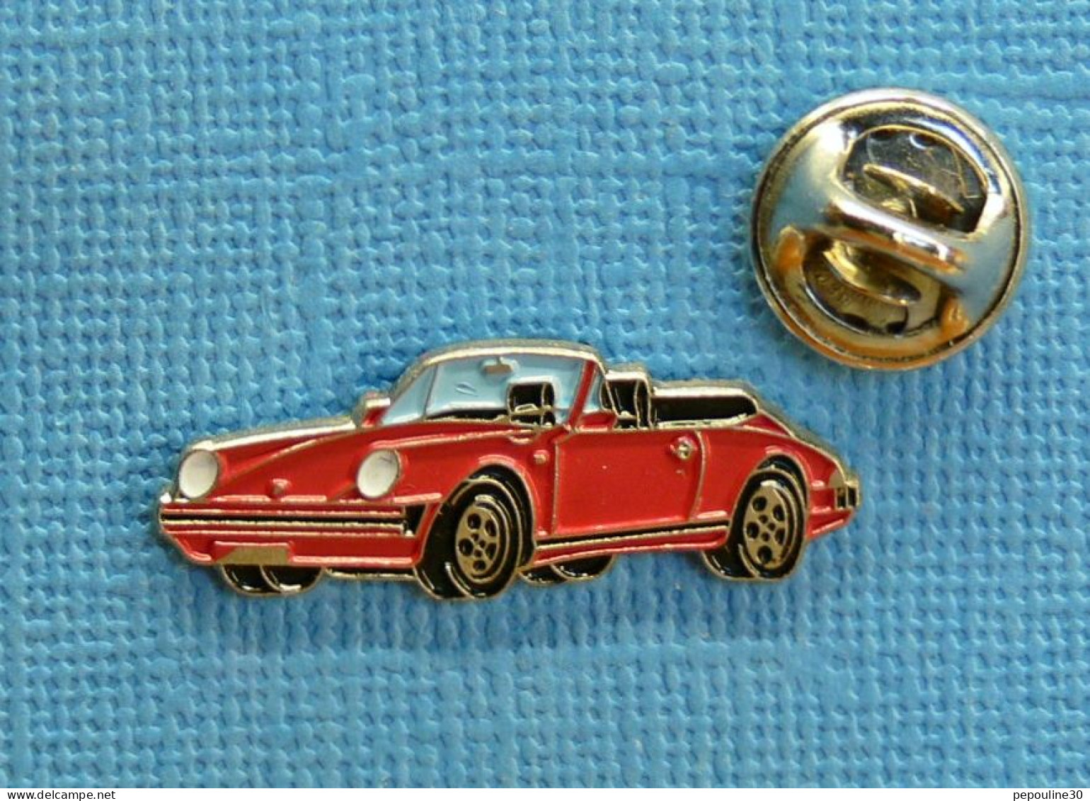 1 PIN'S /  ** PORSCHE 911 (964) CARRERA CABRIOLET / 1991 ** . (A.T.92.H.M.) - Porsche