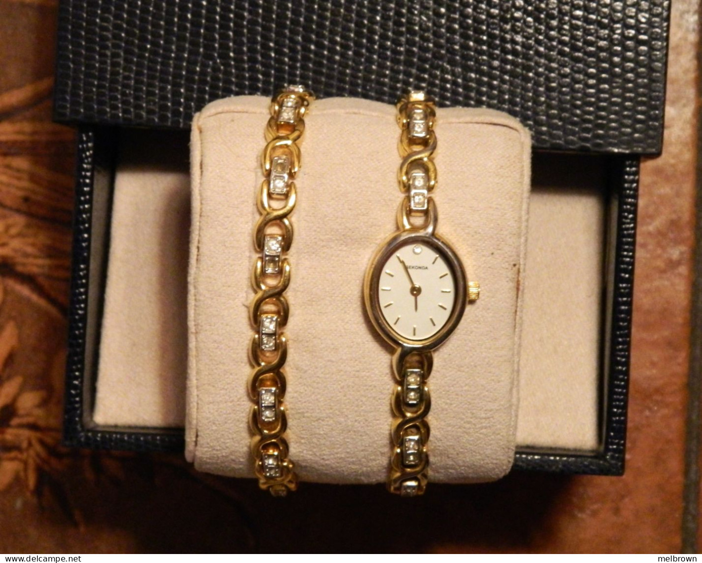 Vintage Ladies Gold Tone And Diamante SEKONDA Dress Watch And Bracelet Set - Schmuckuhren
