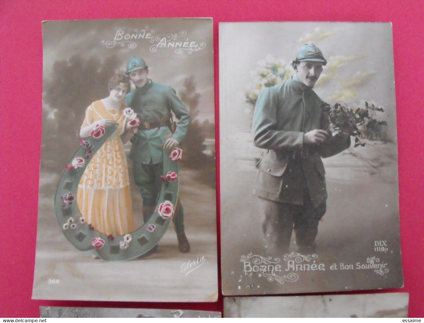 Lot De 3 Cartes Postales. Militaire Bonne Année Souvenir Fer à Cheval Guerre 14-18 + 1 Gratuite - Collections & Lots