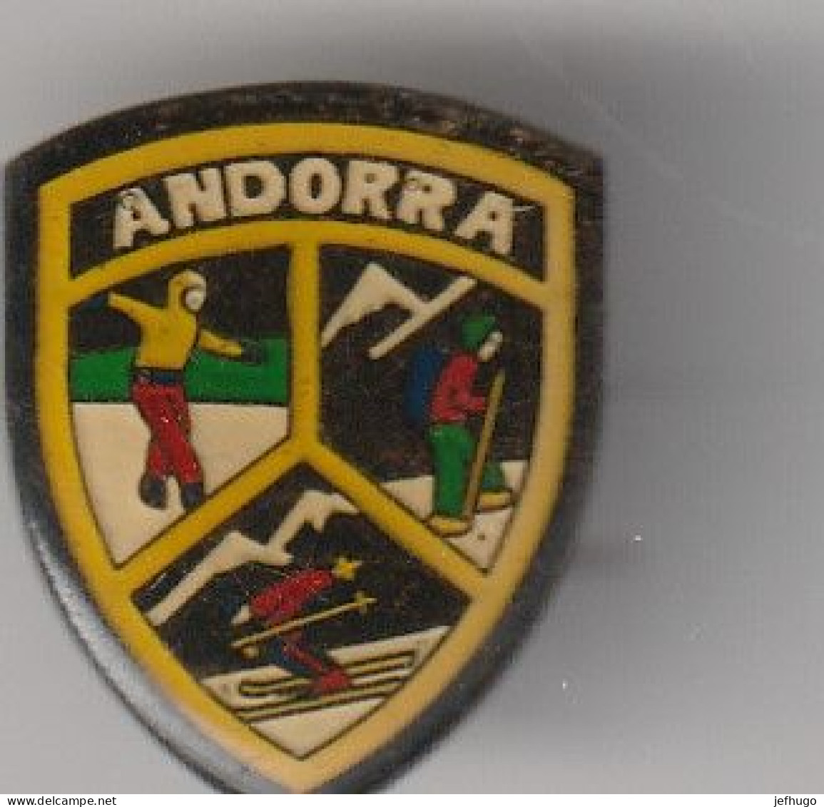 LOT 3 PIN'S DIFFERENTS  ANDORRA . ANDORRE . SCAN - Loten