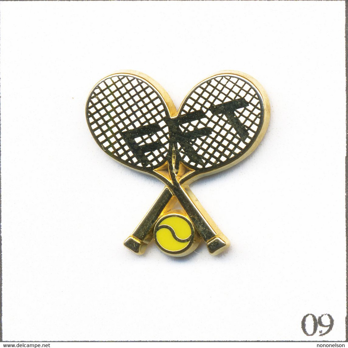 Pin's - Sport - Tennis / Logo De La FFT Avec Balle Et Raquettes Croisées. Estampillé Ballard. Zamac. T800A-09 - Tennis