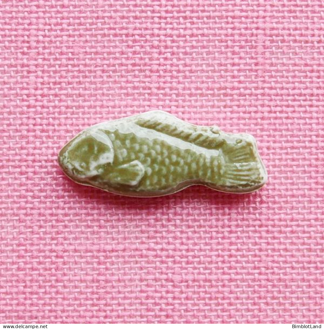 Feve Ancienne Plate Limoges Castel Poisson Emaillé Vert Porcelaine Miniature - Antiche