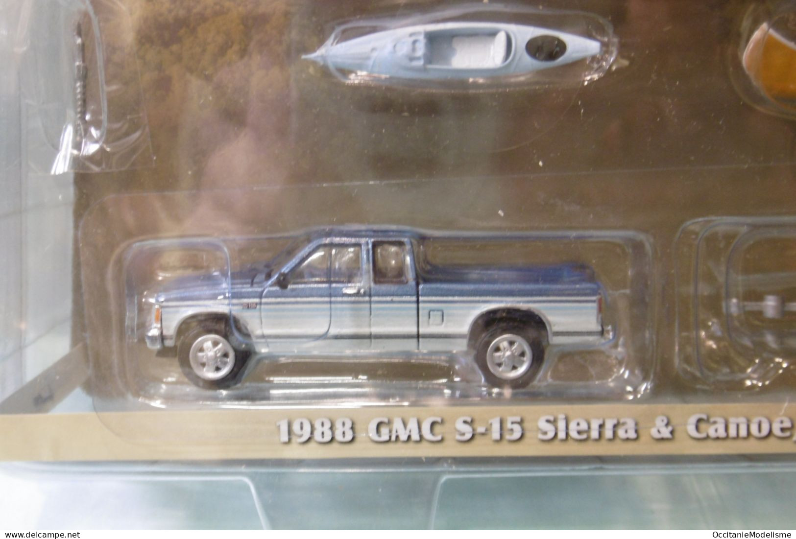 Greenlight - GMC S-15 Sierra 1988 + Remorque Porte Canoë Kayak Réf. 32250-C Neuf 1/64 - Andere & Zonder Classificatie