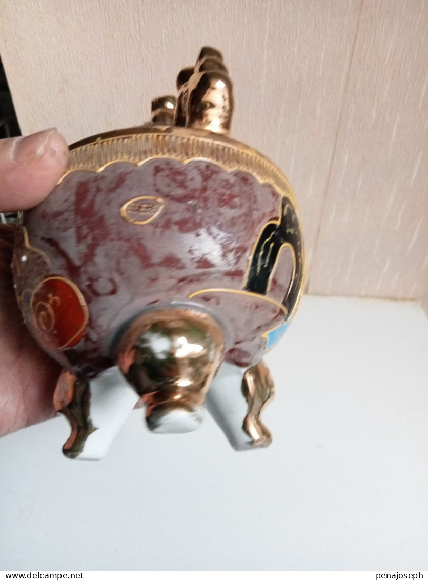 Brule Parfum En Porcelaine Japonais Satsuma Hauteur 17 Cm - Asian Art