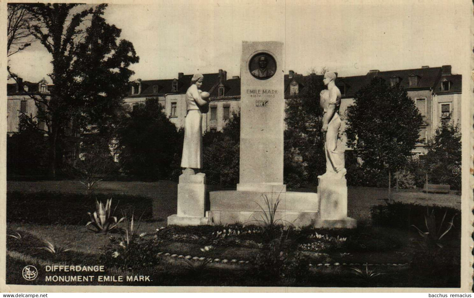 DIFFERDANGE - Monument Emile Mark - Differdange