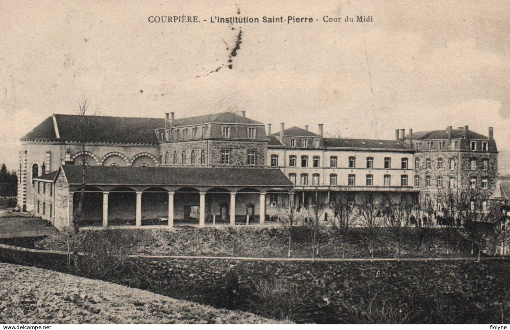 Courpière - Collège Institution Saint Pierre - Cour Du Midi - école - Courpiere