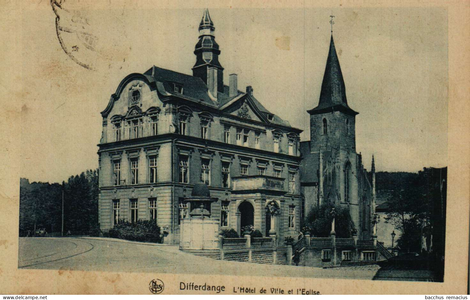 DIFFERDANGE - L'Hotel De Ville Et  L'Église - Differdange