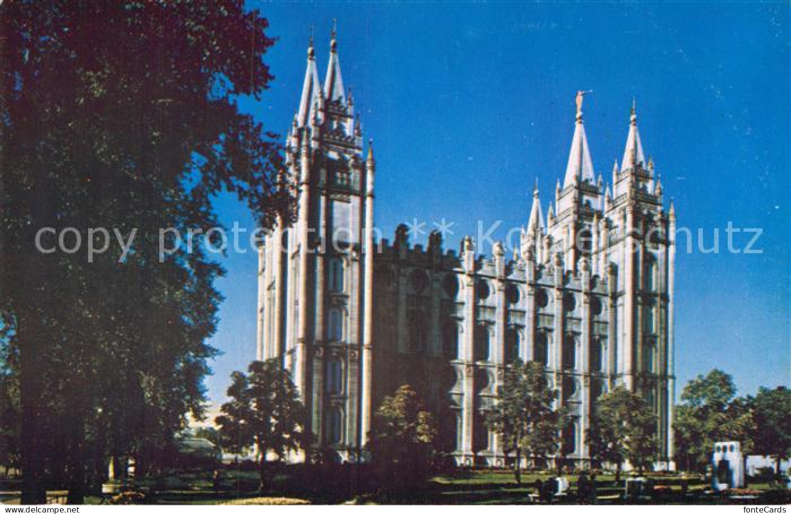 72956891 Salt_Lake_City Mormon Temple Located On Temple Square - Autres & Non Classés