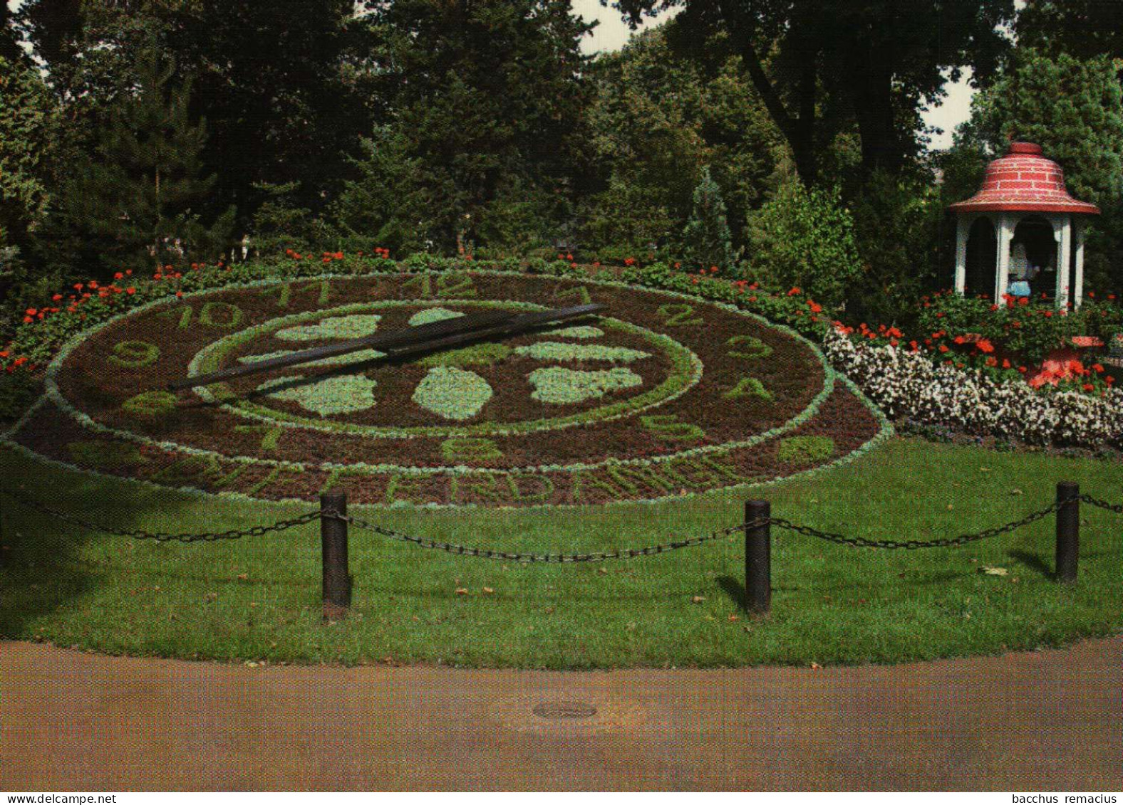 DIFFERDANGE - L'Horloge Fleurie - Differdingen