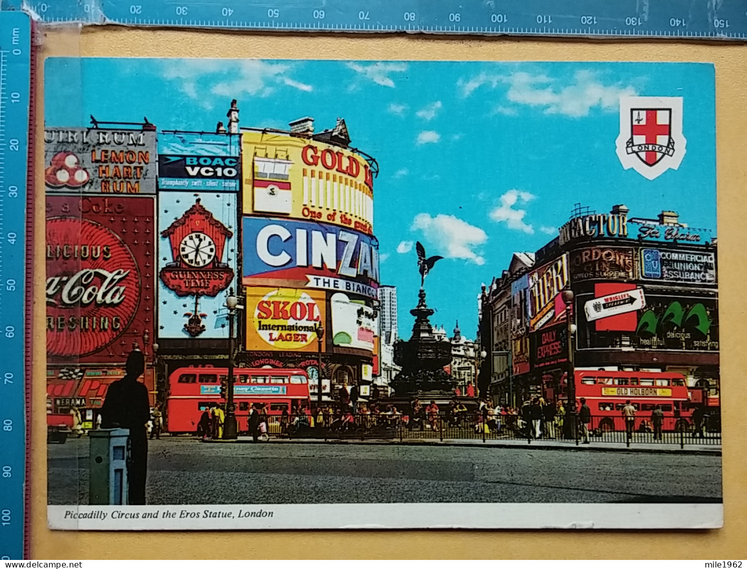 KOV 540-27 - LONDON, England, COCA COLA, BUS, AUTOBUS - Piccadilly Circus