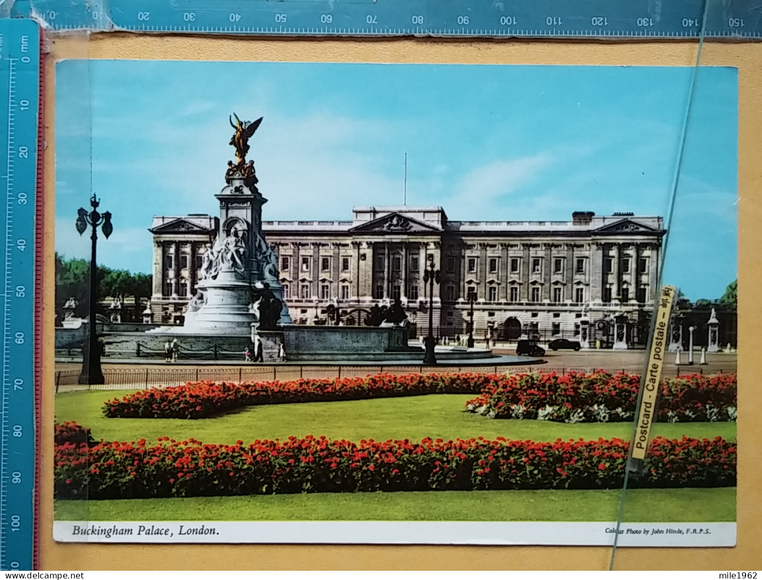 KOV 540-31 - LONDON, England,  - Buckingham Palace