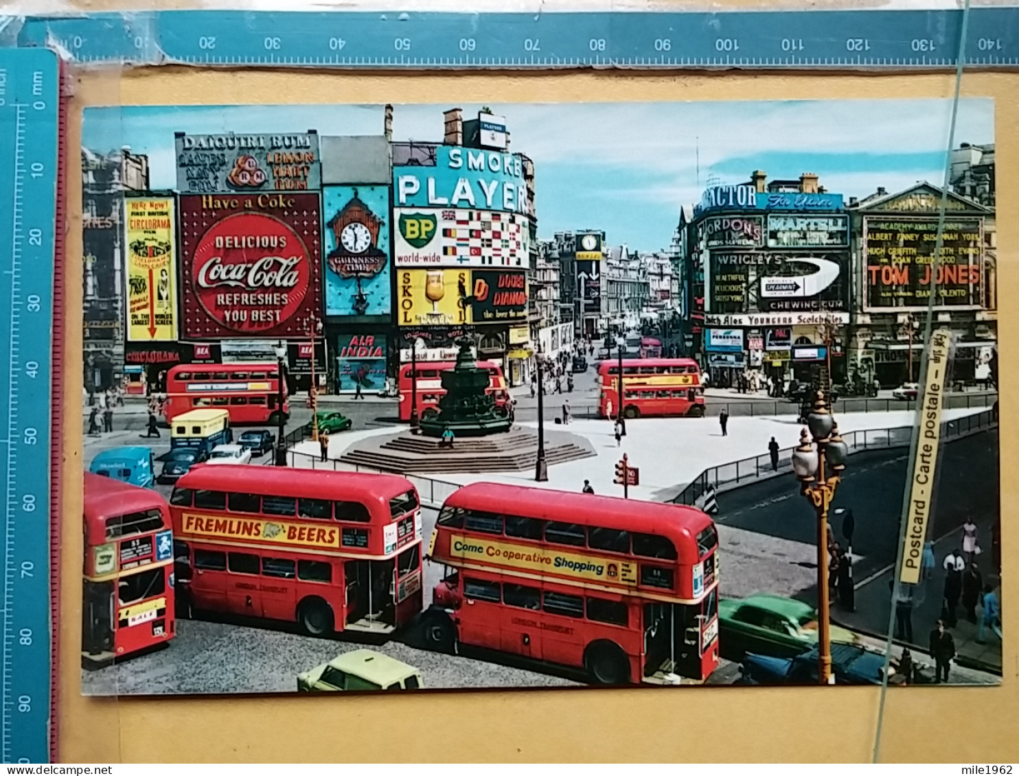 KOV 540-32 - LONDON, England, Bus, Autobus, Coca Cola - Piccadilly Circus