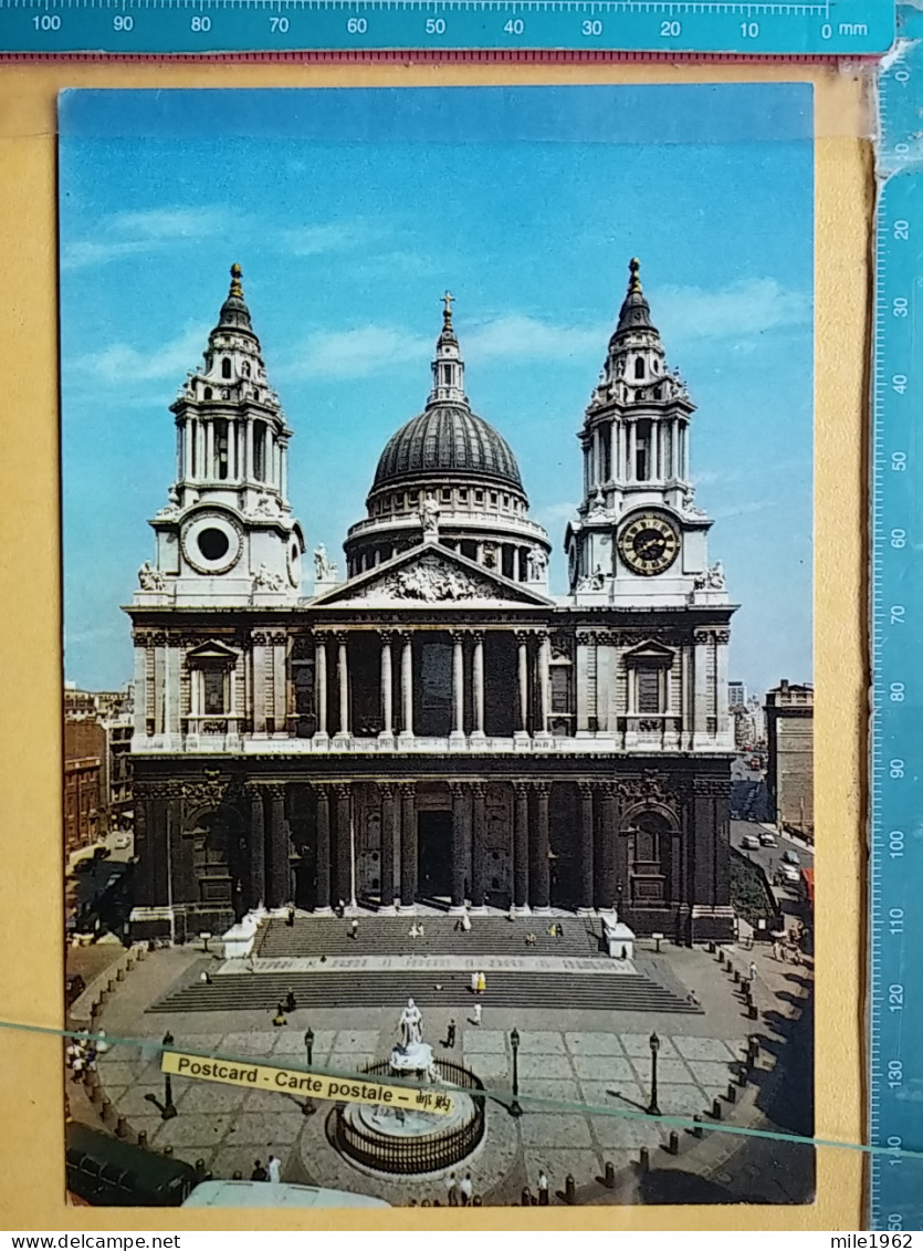 KOV 540-33 - LONDON, England,  - St. Paul's Cathedral